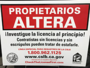 Homeowners Beware Sign in Spanish