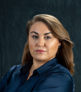 JENNIFER BOLLINGER PORTRAIT