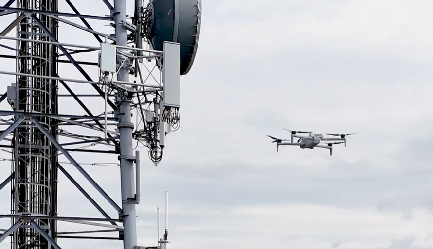 Drones Help Engineers Service Towers